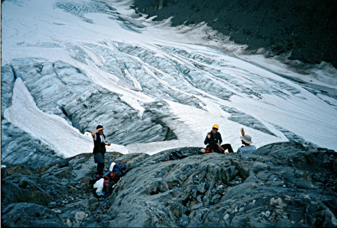 OlyTravT2n8502