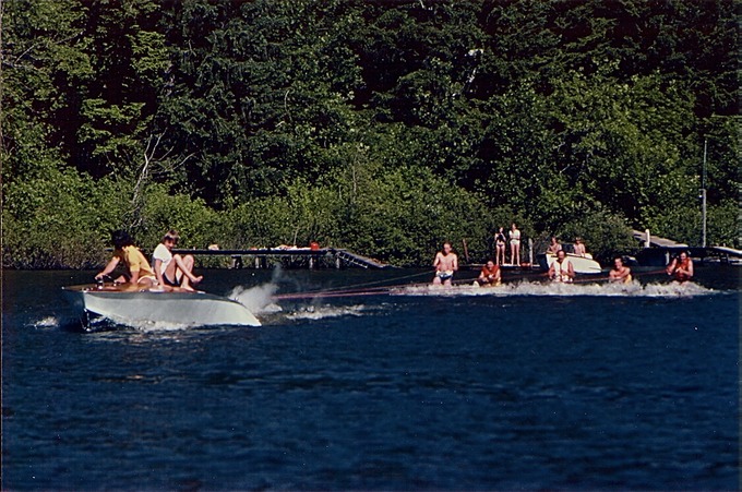 pic_waterskiingIII_A