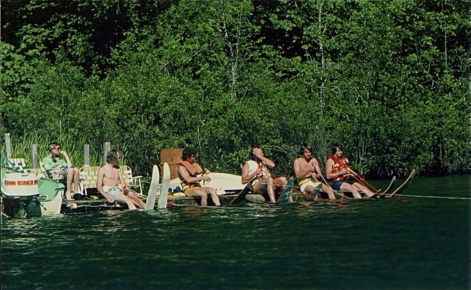 pic_waterskiingIII_D