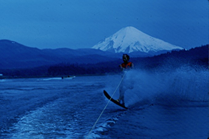 waterskiingIe02