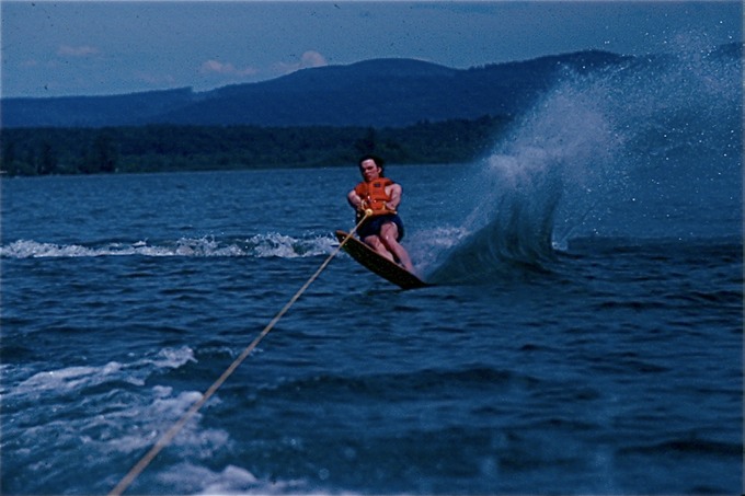 waterskiingIf03